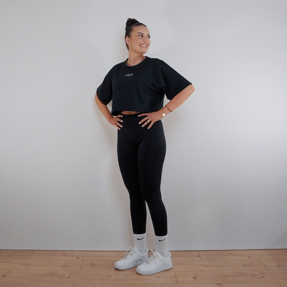 LOCKED IN X BLACK COLLECTION CROP-SHIRT